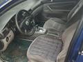 Volkswagen Passat 2001 годаfor2 500 000 тг. в Алматы – фото 14