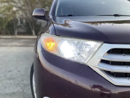 Toyota Highlander 2013 года за 8 000 000 тг. в Атырау – фото 6