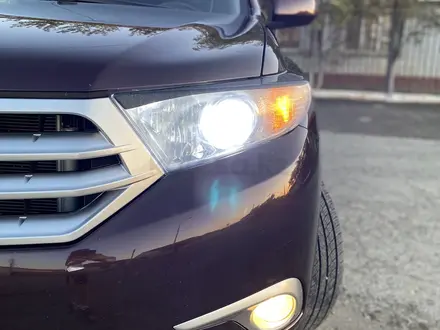 Toyota Highlander 2013 года за 8 000 000 тг. в Атырау – фото 7