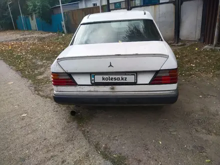 Mercedes-Benz E 230 1989 года за 1 150 000 тг. в Алматы