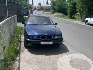 BMW 528