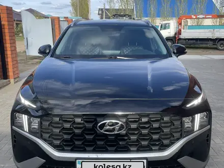 Hyundai Santa Fe 2023 года за 15 000 000 тг. в Актобе – фото 2