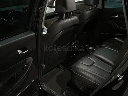 Hyundai Santa Fe 2023 года за 15 000 000 тг. в Актобе – фото 20