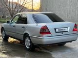 Mercedes-Benz C 200 1994 года за 2 600 000 тг. в Шымкент – фото 3