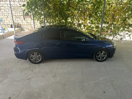 Hyundai Elantra 2016 года за 7 150 000 тг. в Актау – фото 2