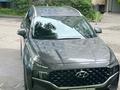 Hyundai Santa Fe 2021 года за 18 500 000 тг. в Алматы – фото 2