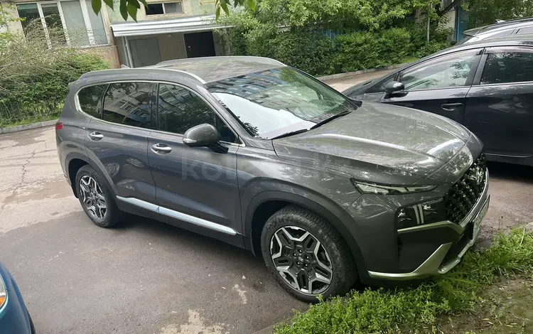 Hyundai Santa Fe 2021 года за 18 500 000 тг. в Алматы