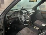 Mercedes-Benz E 230 1992 года за 1 000 000 тг. в Актобе – фото 4