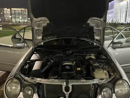 Mercedes-Benz E 280 2001 года за 3 600 000 тг. в Туркестан – фото 19