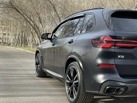 BMW X5 2023 года за 63 000 000 тг. в Астана – фото 2