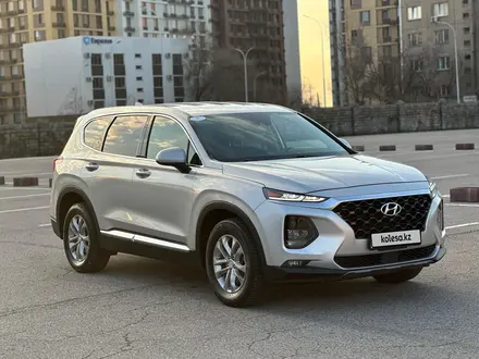 Hyundai Santa Fe 2019 года за 12 200 000 тг. в Алматы – фото 3