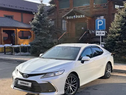 Toyota Camry 2021 года за 15 500 000 тг. в Павлодар