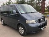 Volkswagen Multivan 2003 годаүшін4 800 000 тг. в Уральск