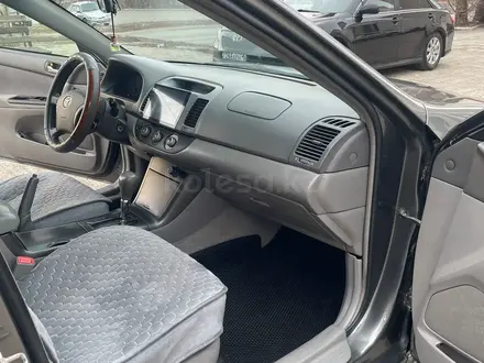 Toyota Camry 2005 года за 5 300 000 тг. в Усть-Каменогорск – фото 2