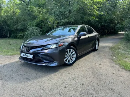 Toyota Camry 2020 года за 10 500 000 тг. в Уральск