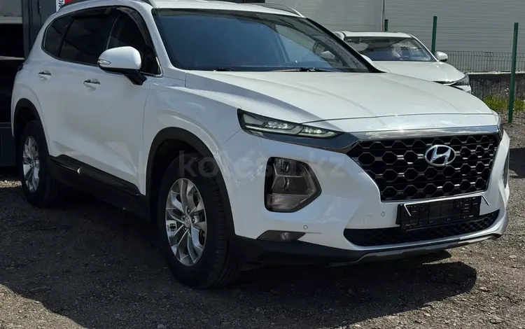Hyundai Santa Fe 2020 года за 10 000 000 тг. в Караганда
