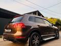 Volkswagen Touareg 2011 года за 11 200 000 тг. в Алматы – фото 4