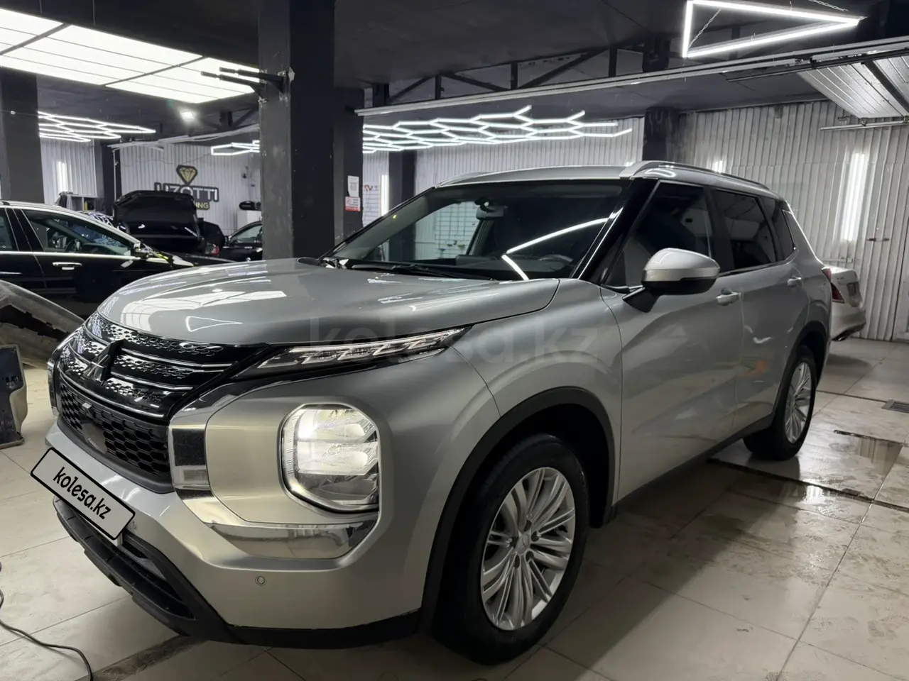 Mitsubishi Outlander, 2022