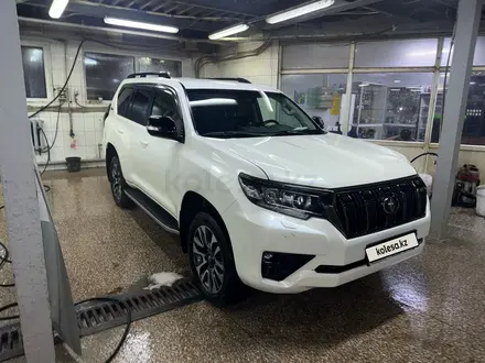 Toyota Land Cruiser Prado 2021 года за 26 000 000 тг. в Астана – фото 3