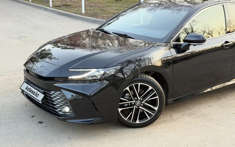 Toyota Camry — миниатюра 2