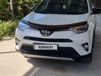 Toyota RAV4 2018 года за 14 500 000 тг. в Шымкент