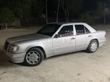 Mercedes-Benz E 320 1995 года за 3 000 000 тг. в Атырау