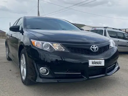 Toyota Camry 2014 года за 5 400 000 тг. в Атырау