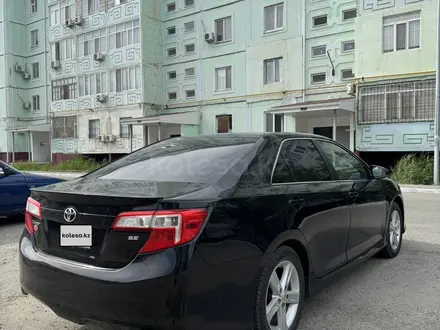 Toyota Camry 2014 года за 5 400 000 тг. в Атырау – фото 2