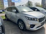 Kia Carnival 2019 года за 9 500 000 тг. в Астана – фото 2