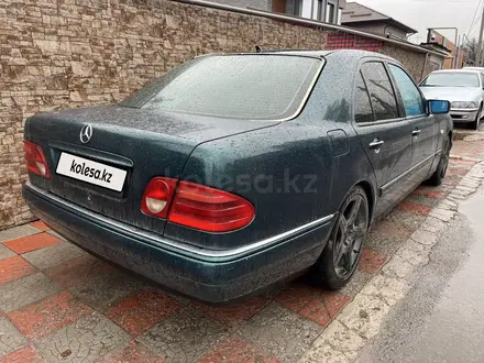 Mercedes-Benz E 280 1997 года за 2 800 000 тг. в Алматы – фото 4