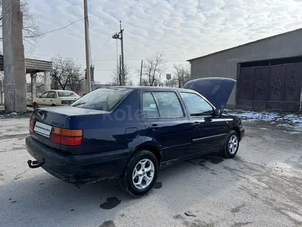 Volkswagen Vento 1993 года за 850 000 тг. в Шымкент – фото 3