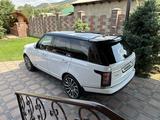 Land Rover Range Rover 2015 годаүшін31 000 000 тг. в Алматы – фото 3