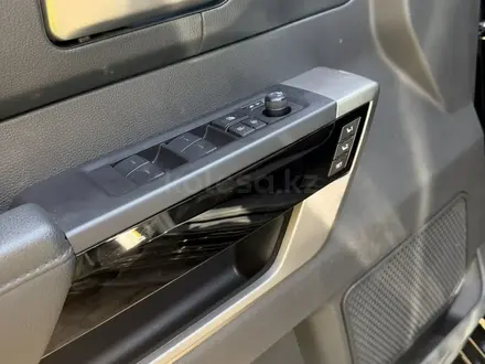Toyota Tundra 2024 года за 40 500 000 тг. в Алматы – фото 28