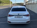 Lexus ES 250 2022 года за 22 000 000 тг. в Шымкент – фото 4