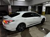 Toyota Camry 2020 года за 15 900 000 тг. в Астана – фото 5