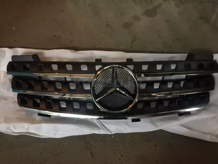 Решетка радиатора mercedes w164 ML за 70 000 тг. в Алматы