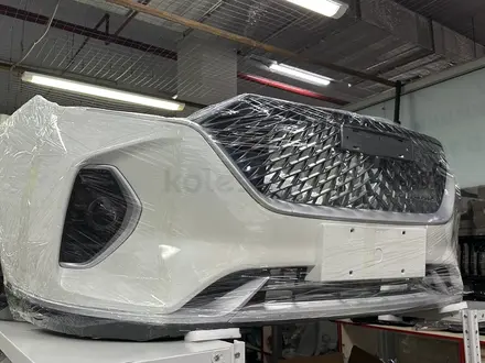 ПЕРЕДНИЙ БАМПЕР В СБОРЕ ХАВАЛ М6 HAVAL M6 за 10 000 тг. в Алматы – фото 2