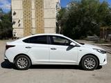 Hyundai Accent 2020 года за 7 000 000 тг. в Актобе – фото 2