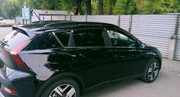 Hyundai Bayon 2023 года за 9 600 000 тг. в Петропавловск – фото 2