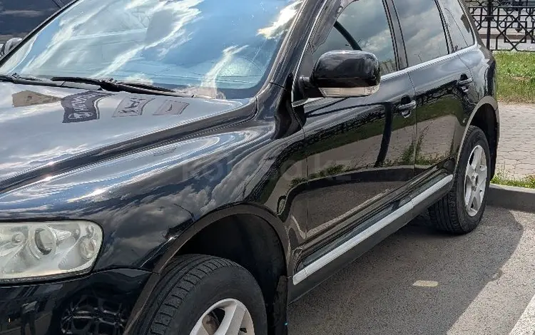 Volkswagen Touareg 2003 года за 2 800 000 тг. в Астана