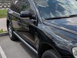 Volkswagen Touareg 2003 года за 2 800 000 тг. в Астана – фото 2