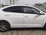 Hyundai Accent 2021 года за 6 500 000 тг. в Уральск – фото 3