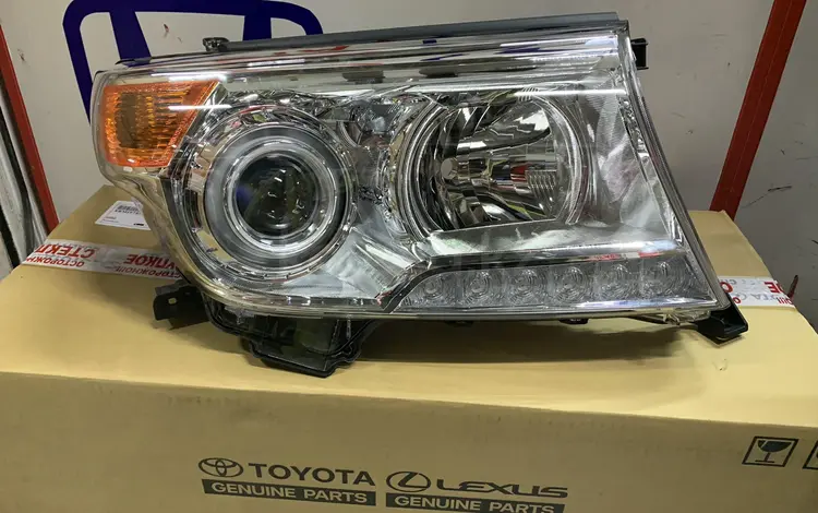 Фара на TOYOTA LAND CRUISER 200 за 5 000 тг. в Алматы