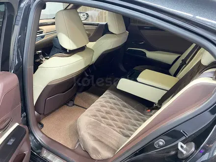 Lexus ES 250 2018 года за 18 200 000 тг. в Алматы – фото 9