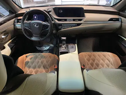 Lexus ES 250 2018 года за 18 200 000 тг. в Алматы – фото 10