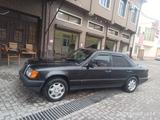 Mercedes-Benz E 200 1989 годаfor1 100 000 тг. в Шымкент