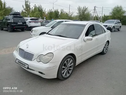 Mercedes-Benz C 200 2002 года за 3 950 000 тг. в Шымкент – фото 18