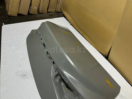 Крышка багажника Lexus ES 18-23 за 50 000 тг. в Алматы – фото 3