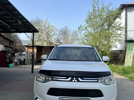 Mitsubishi Outlander 2012 года за 7 700 000 тг. в Алматы – фото 2