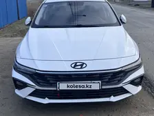 Hyundai Elantra, 2023